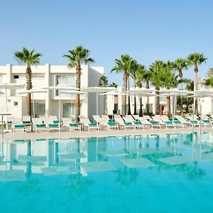 Iberostar Waves Cala Domingos Отель